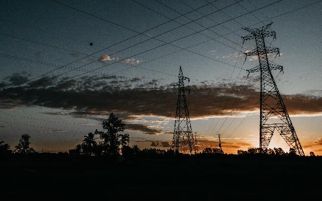 Anatel arrecada R$ 2,5 bi com leilão de lotes 4G - Negócios - Diário do  Nordeste