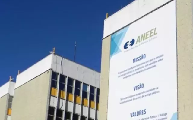 Anatel arrecada R$ 2,5 bi com leilão de lotes 4G - Negócios - Diário do  Nordeste