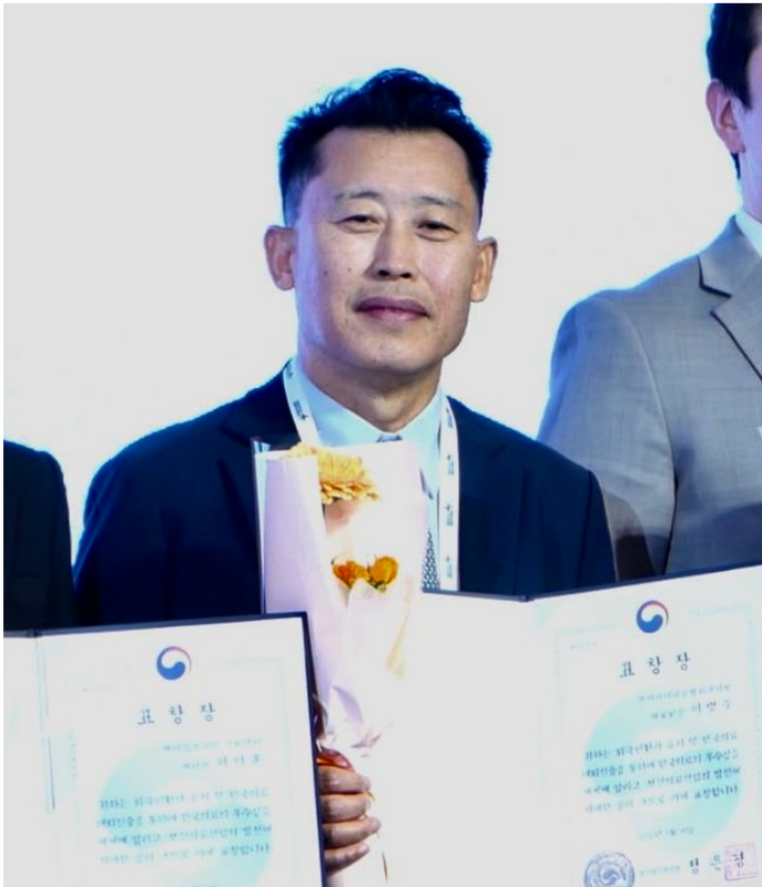 Inside Korea’s Plastic Surgery Boom — And the Surgeon Who Chose a Different Path