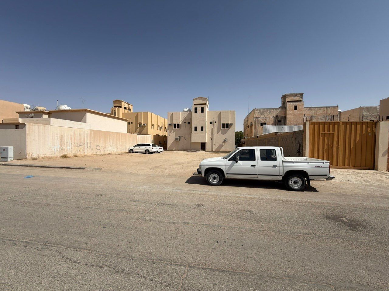 أرض سكنية حي الاندلس بالمزاحمية صك 260616004086