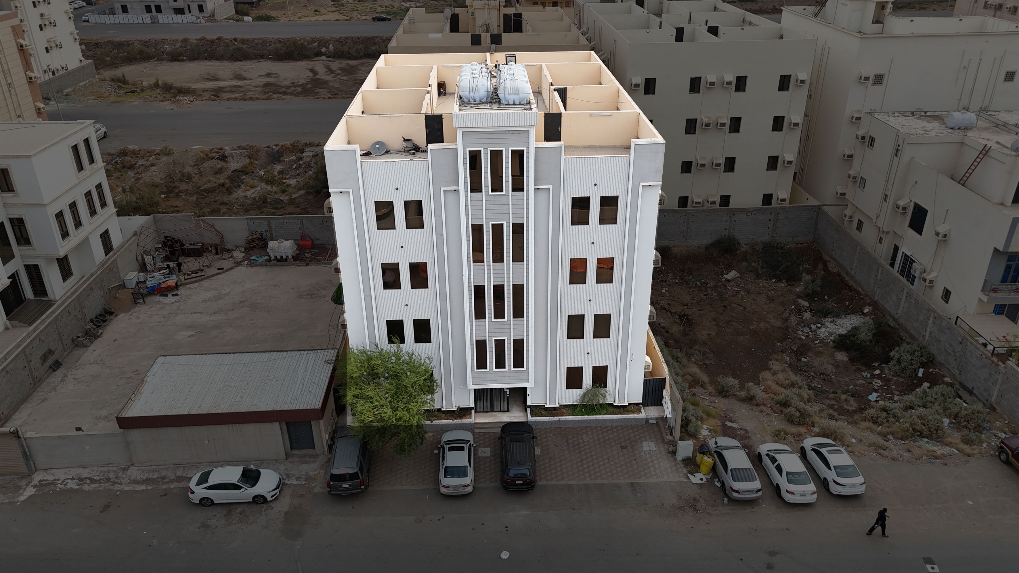 شقة سكنية في حي الرحاب بمساحة 202.07م صك 598552033403