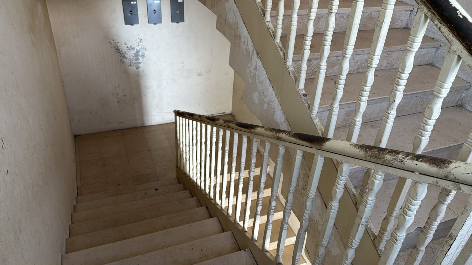 عمارة تجارية سكنية 842102007970