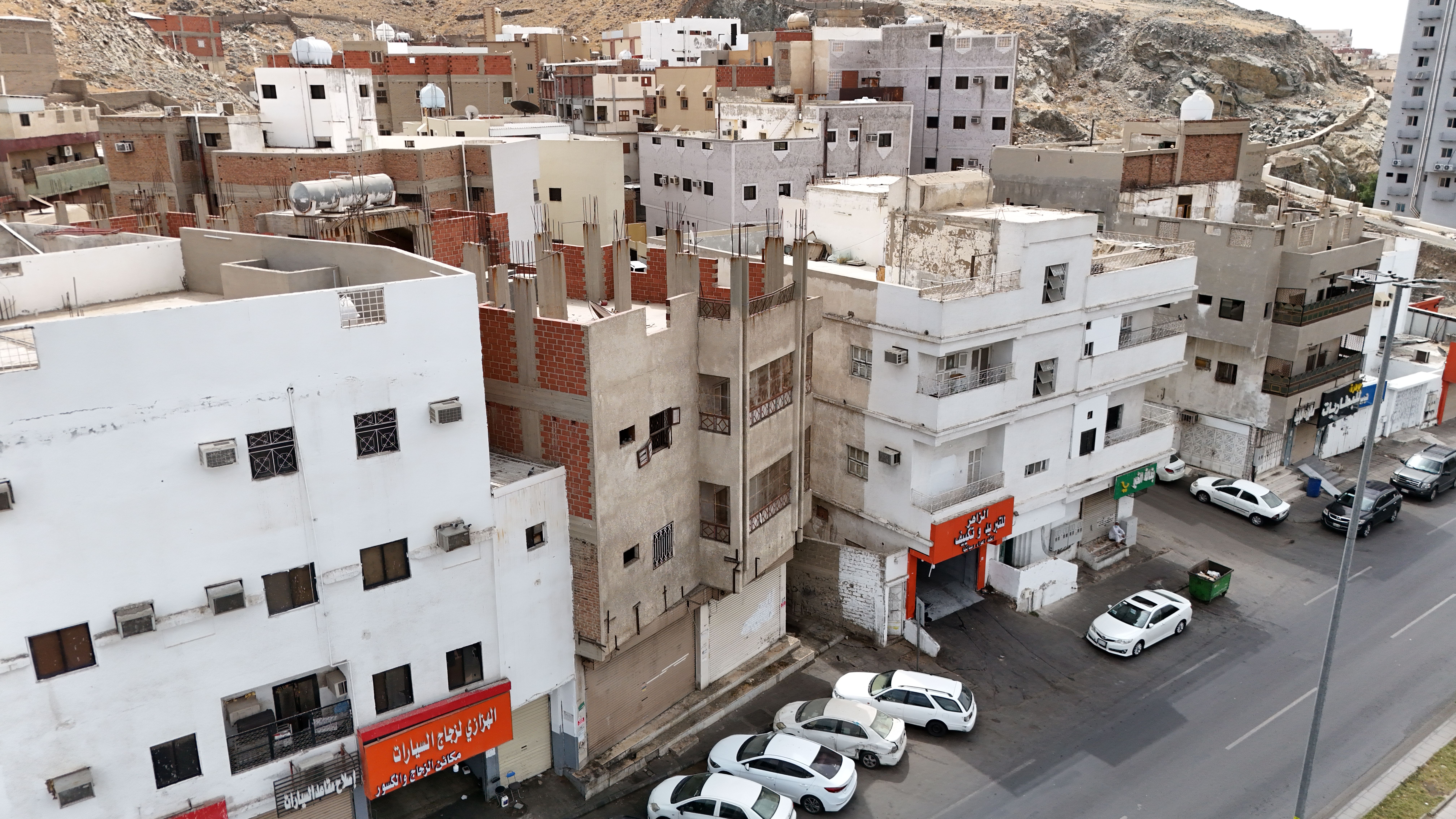 عمارة تجارية سكنية 420108022605