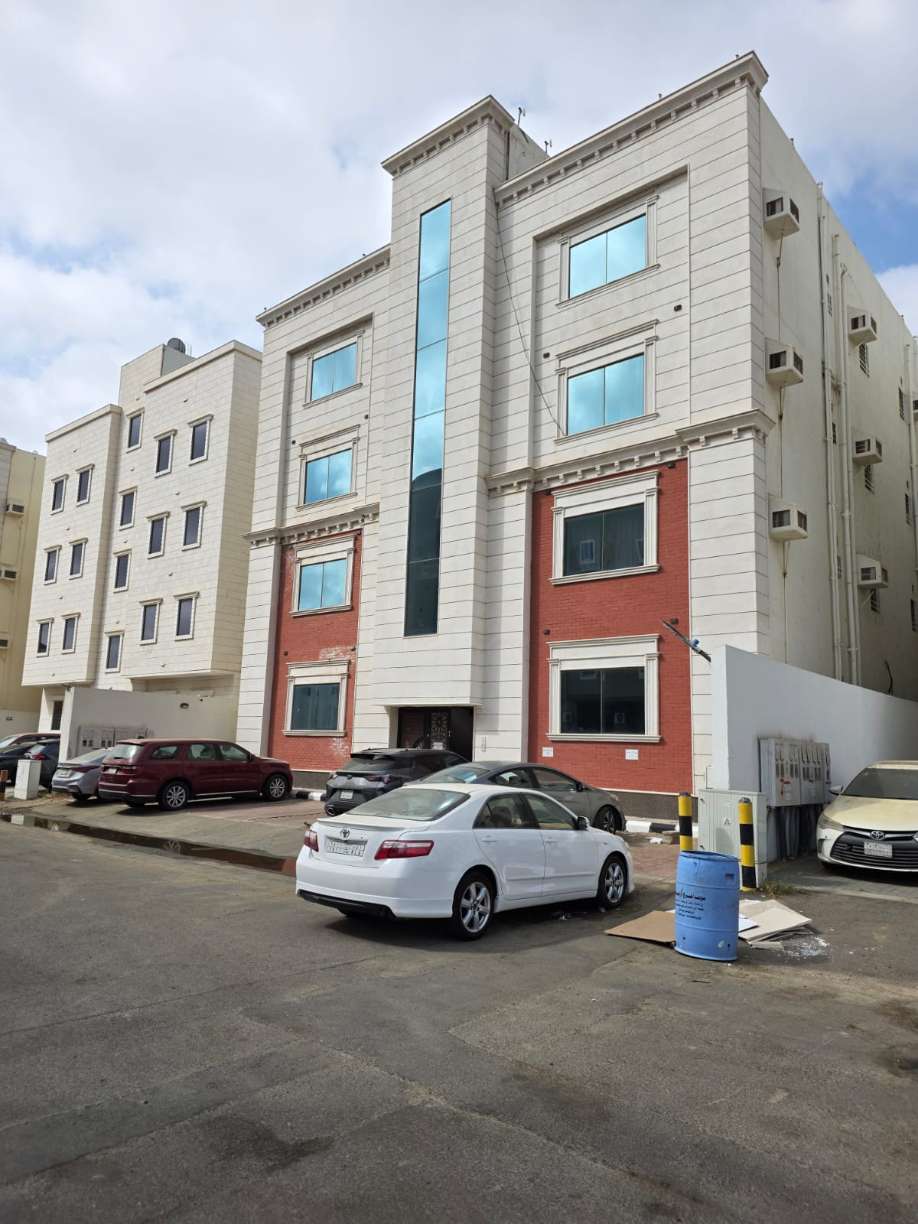 شقة سكنية عمر العقار 3 سنوات بمساحة 220.01 م ( جيزان - المحمدية 2 ) بصك 495409002127