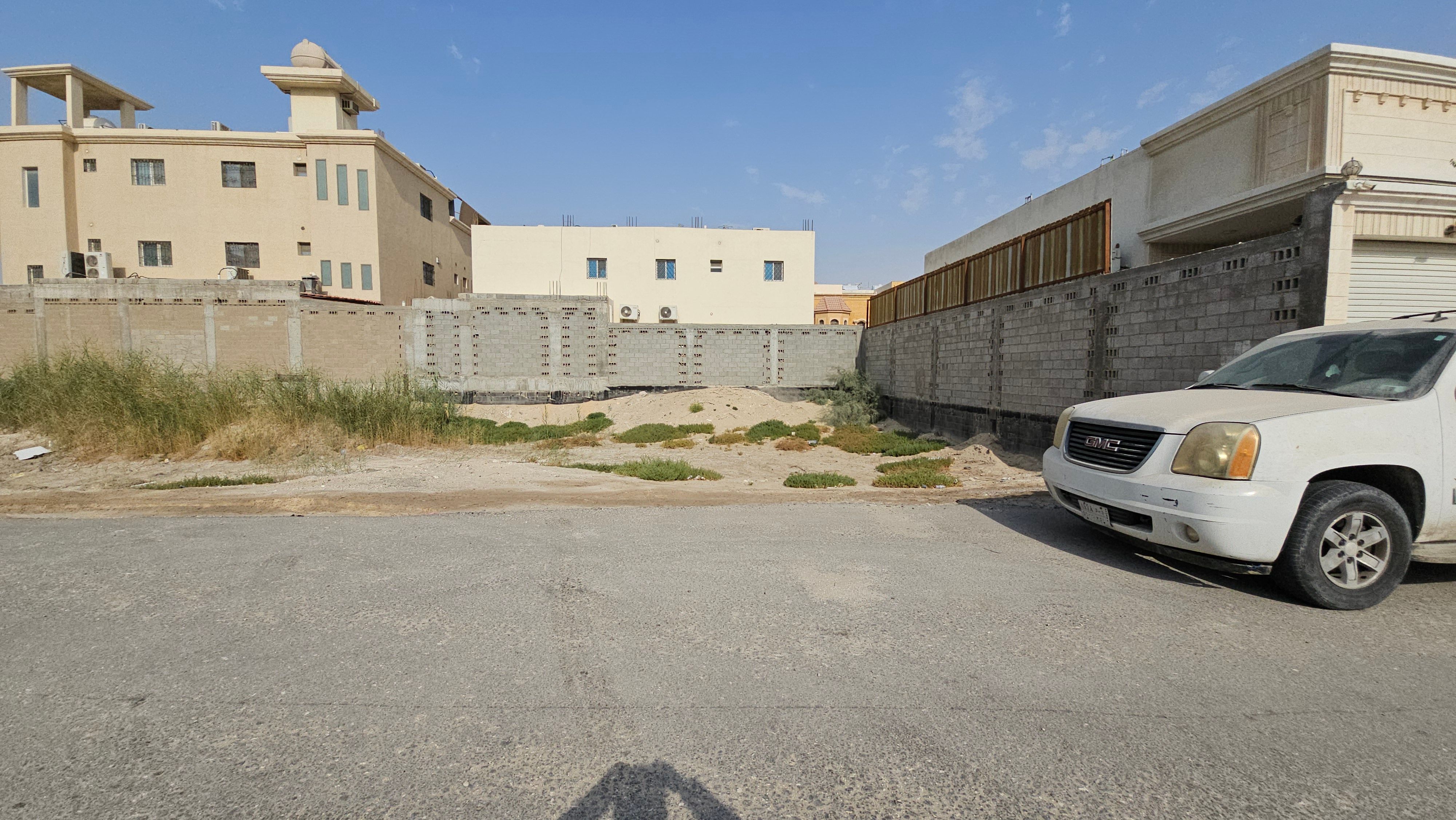 أرض سكنية بحي الصواري بصك 830210008963