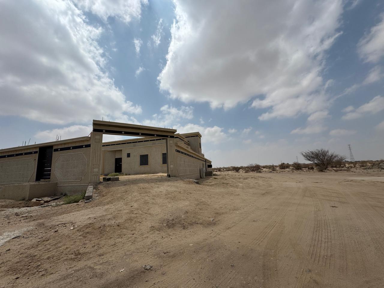 فيلا سكنية - حي الحفاير - بمساحة 623.50 متر مربع - يعرى بصك