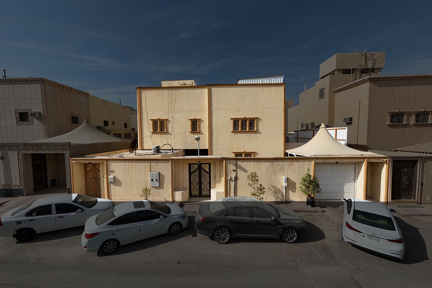 فيلا سكنية بحي السويدي الغربي / صك رقم 910110038148