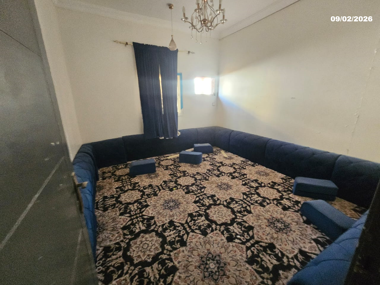 عمارة سكنية بمساحة 750 م صك رقم 214001005423
