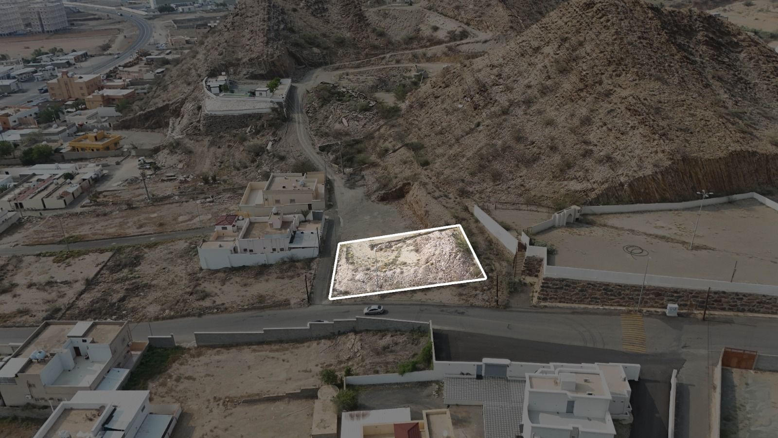 أرض سكنية في محايل عسير بصك 473504002172