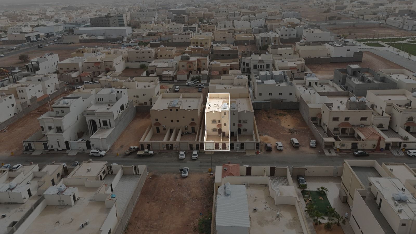 فيلا دورين معزولات في حي الرصف بمدينة حائل بصك 999074005571