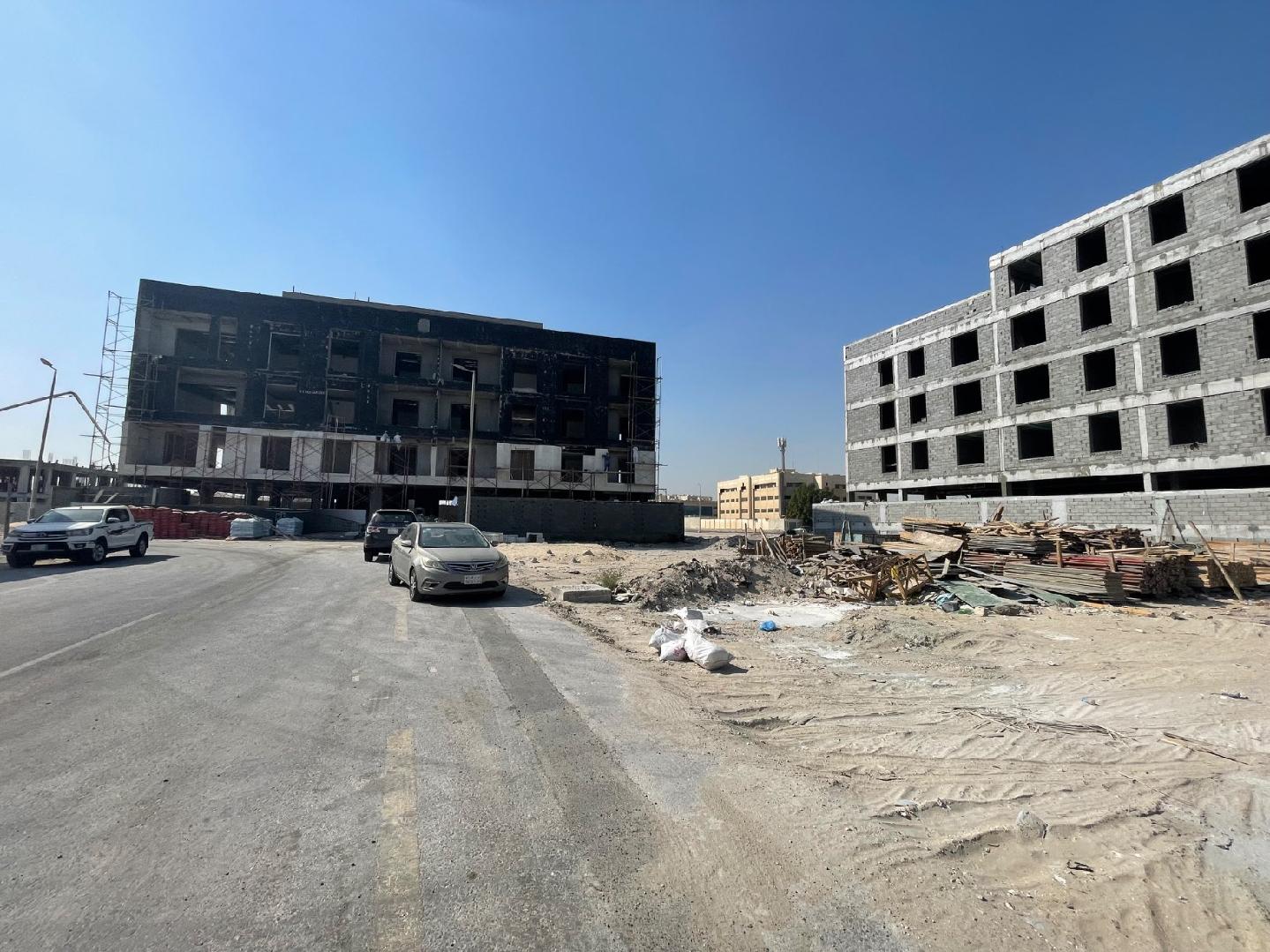 أرض سكنية مشاع بمساحة اجمالية610م صك رقم (4167460695700000)