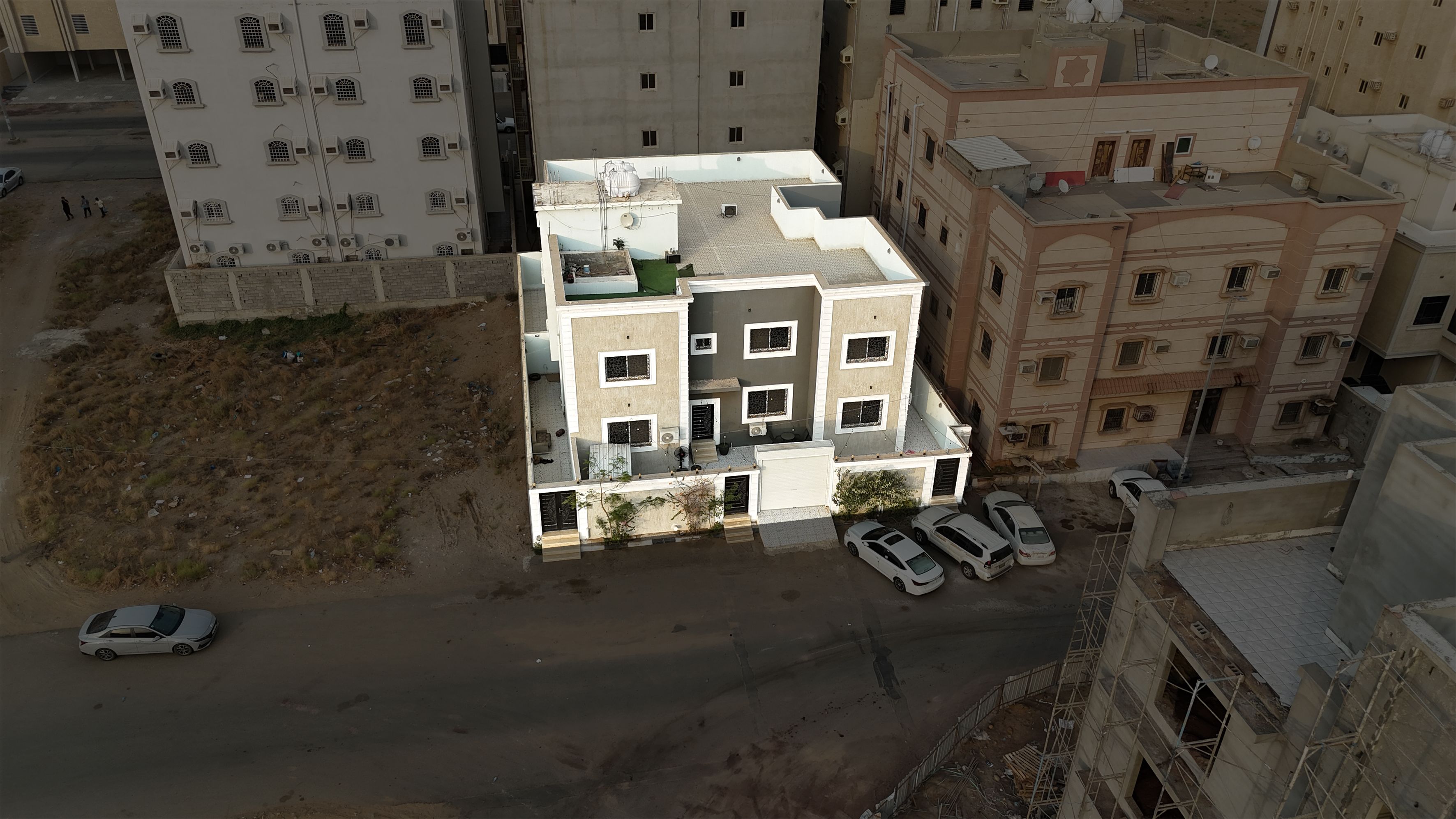 دور سكني في العسيلة الموضع الأول أ بمساحة 256.33م صك 298552026103