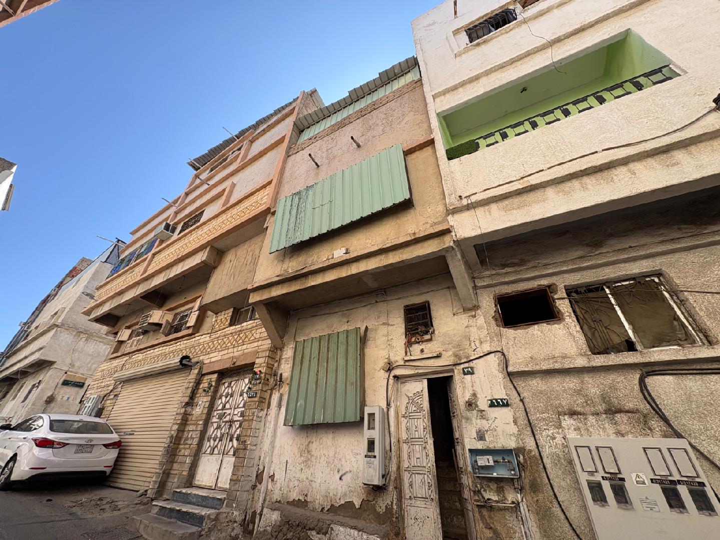 بيت شعبي بمساحة 102.83 م ( الطائف - الشرقية ) بصك رقم 820706013090