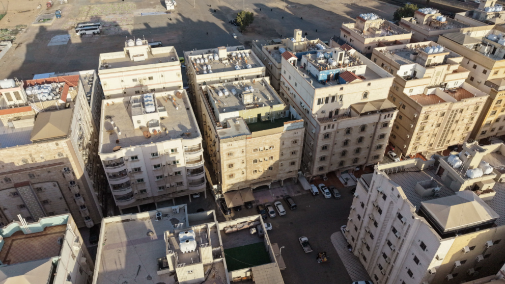 شقة سكنيه بحي مدائن الفهد رقم الصك 820206022998