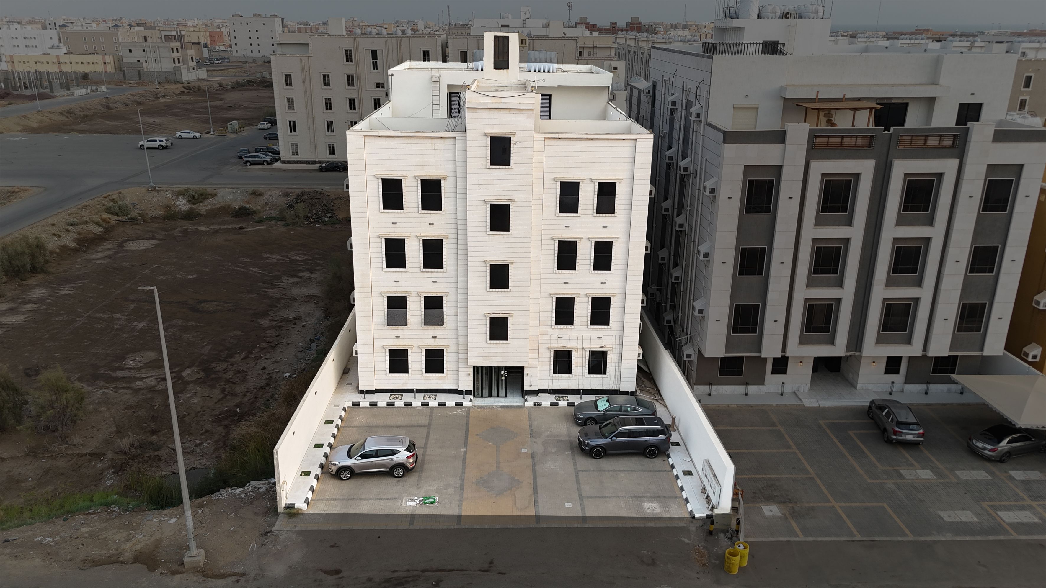 شقة سكنية في حي الصفا بمساحة 234.39م صك 472107002087