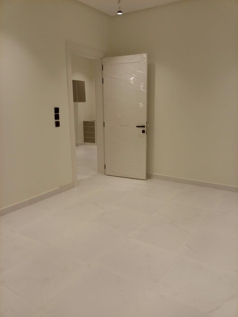 غرب الرياض / حي أم الحمام / فيلا سكنية مؤجرة على واجهتين / 1107073851700000