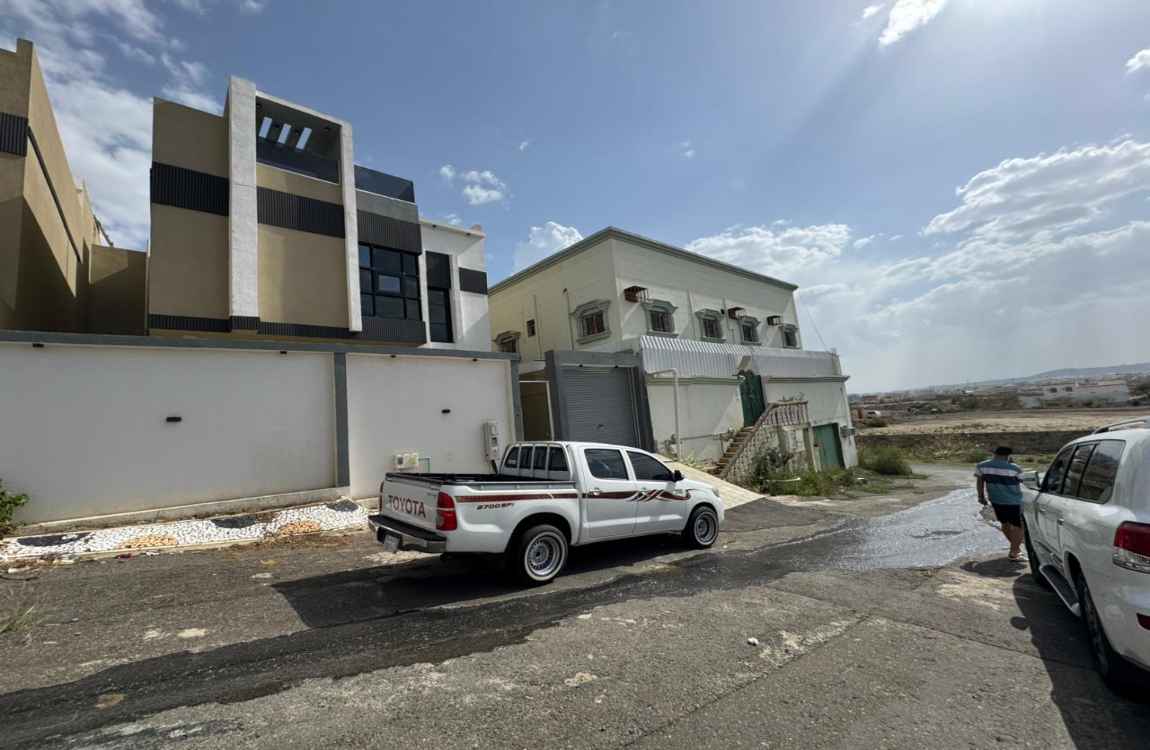 فيلا سكنية بحي شمال شباعة بمدينة خميس مشيط صك رقم / 695024016910