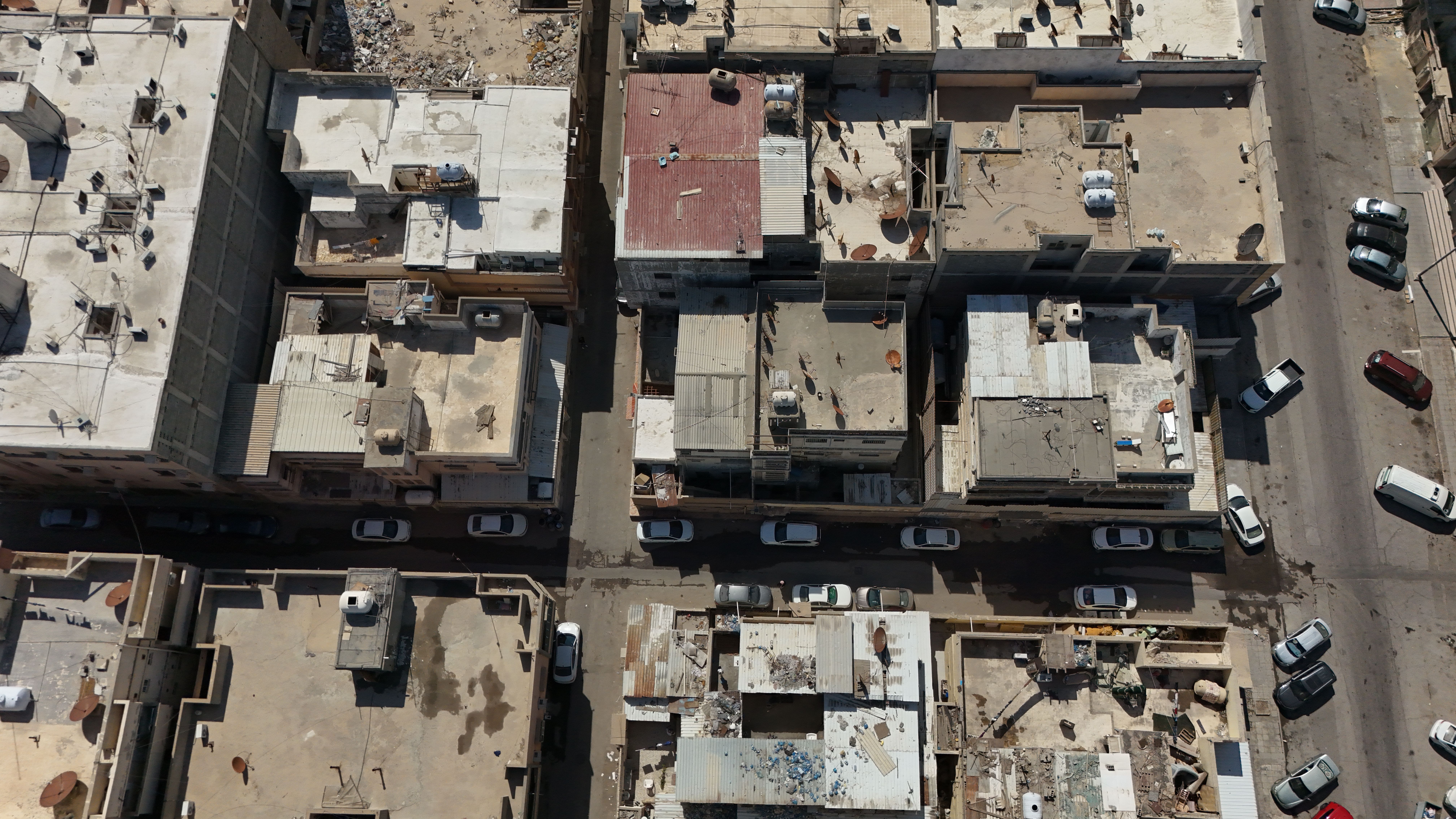 عمارة سكنية بحي ( العدامة - الدمام ) بمساحة 325,22 م - بصك 330110011334