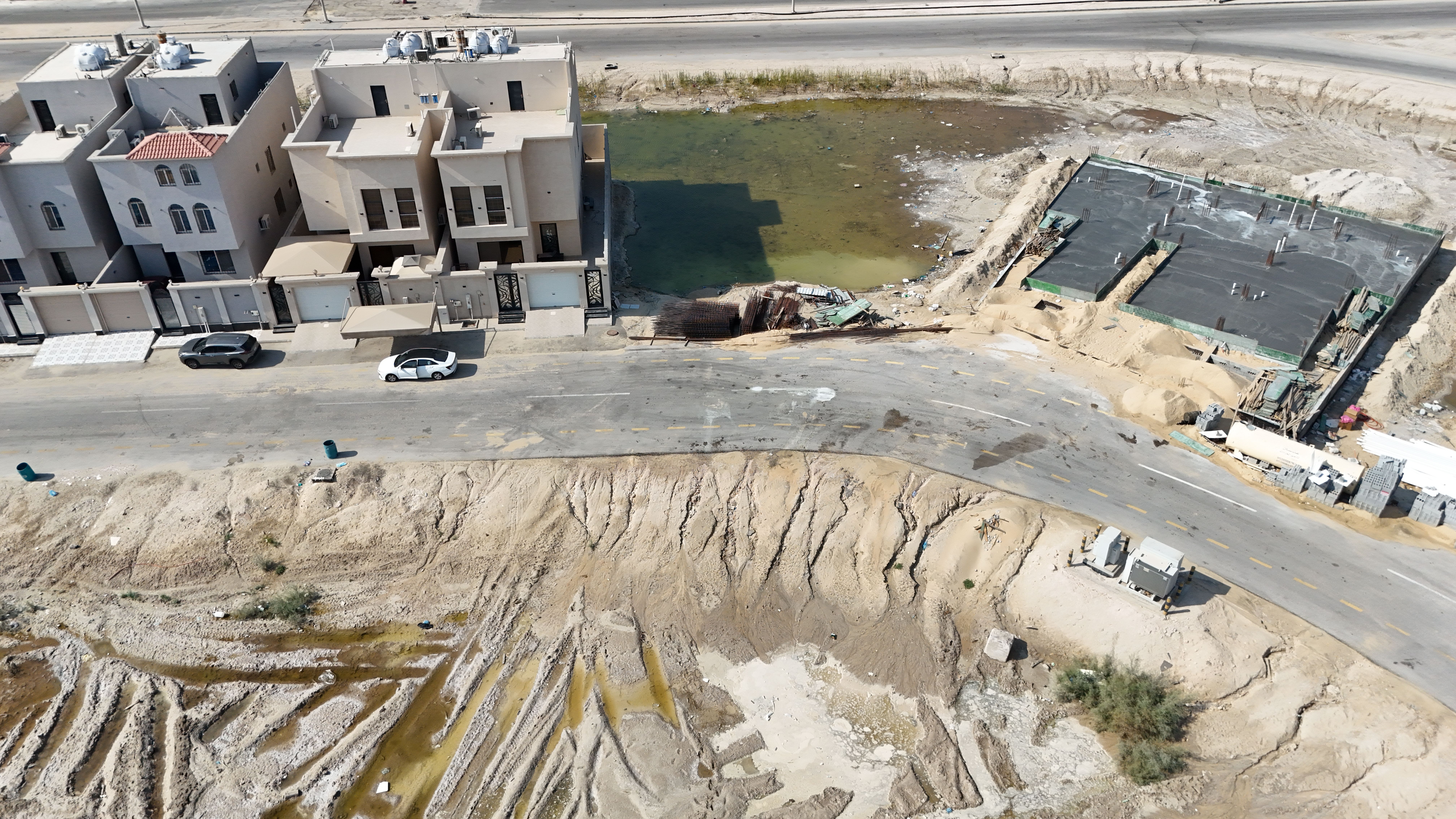 أرض سكنية بحي الأمواج بصك 9763965096700000