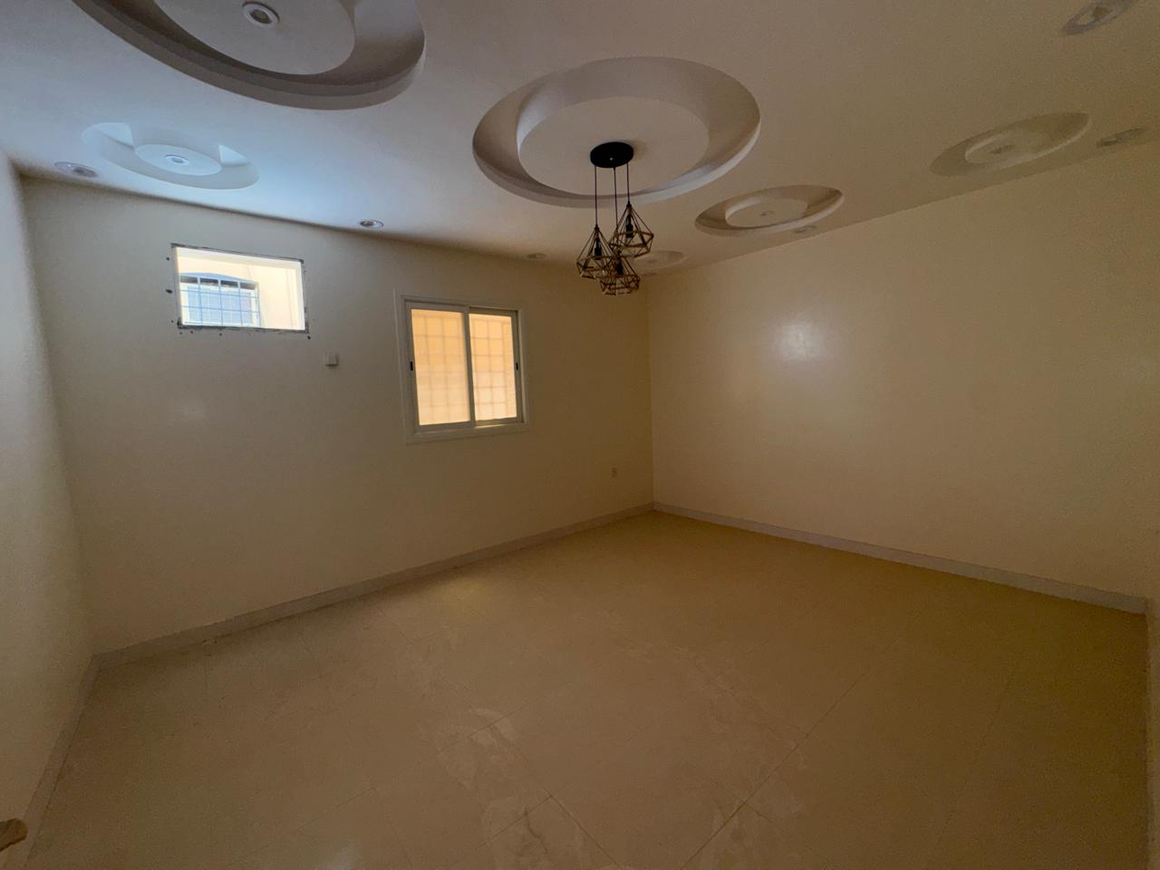 شـقة سكنية بحي الشـرف بمدينة خميس مشيط صك رقم /595106003309