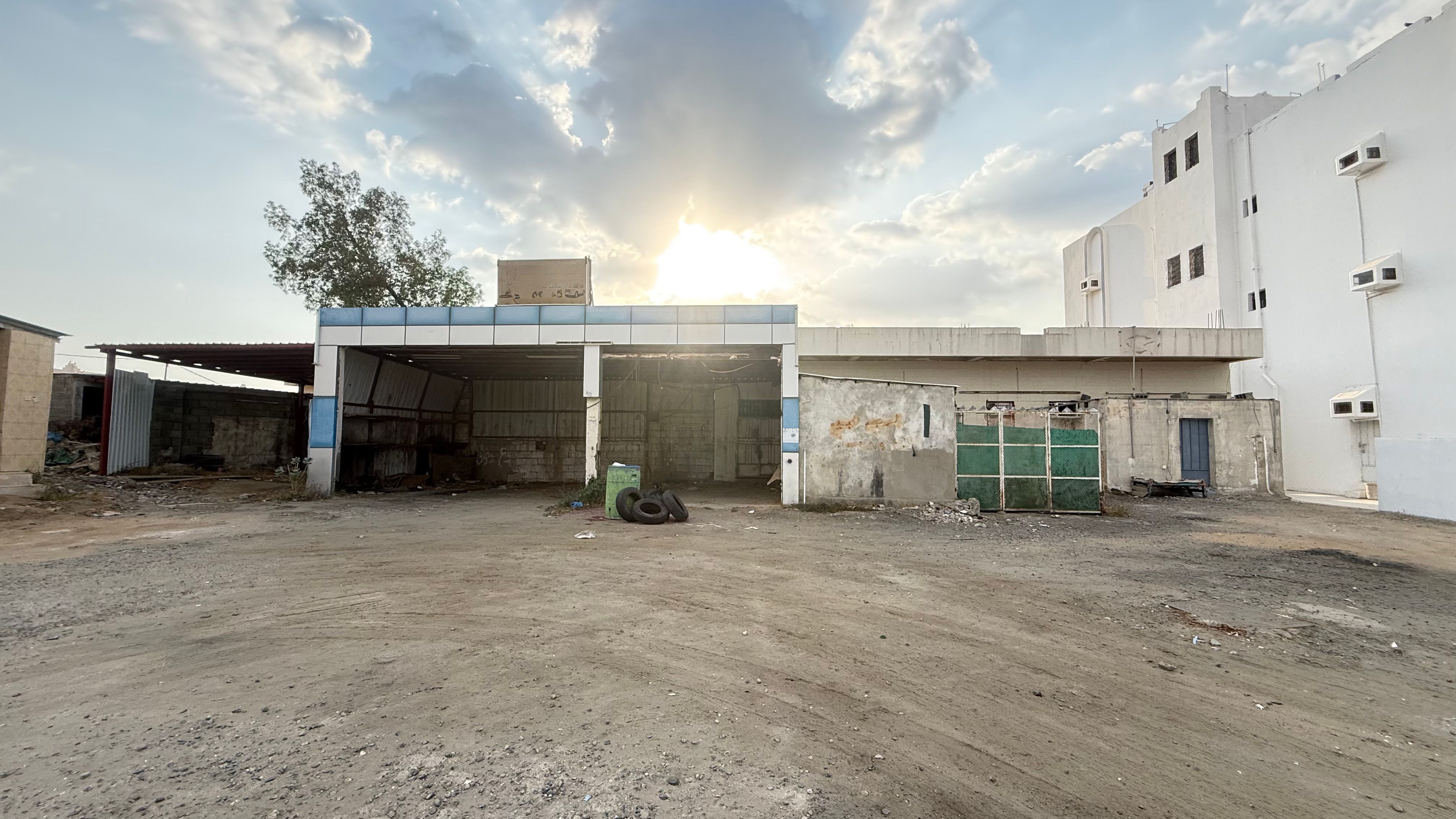 محطة و مباني بمدينة محايل عسير 373502007521 -373502007566