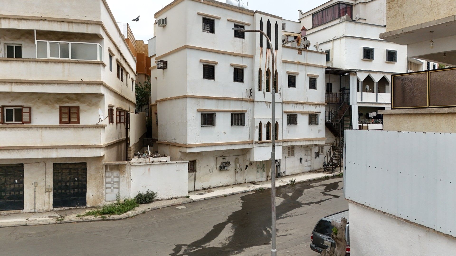 عمارة بمساحة 444م2 - ابها ( رقم الصك : 971415003182)