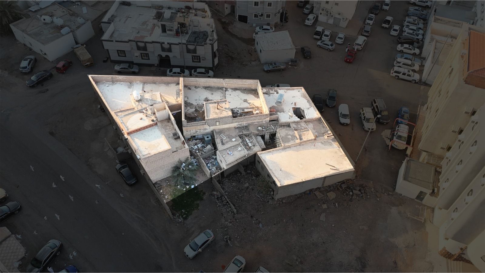 5 بيوت شعبية بمساحة 696.1 م صك رقم 960624002438