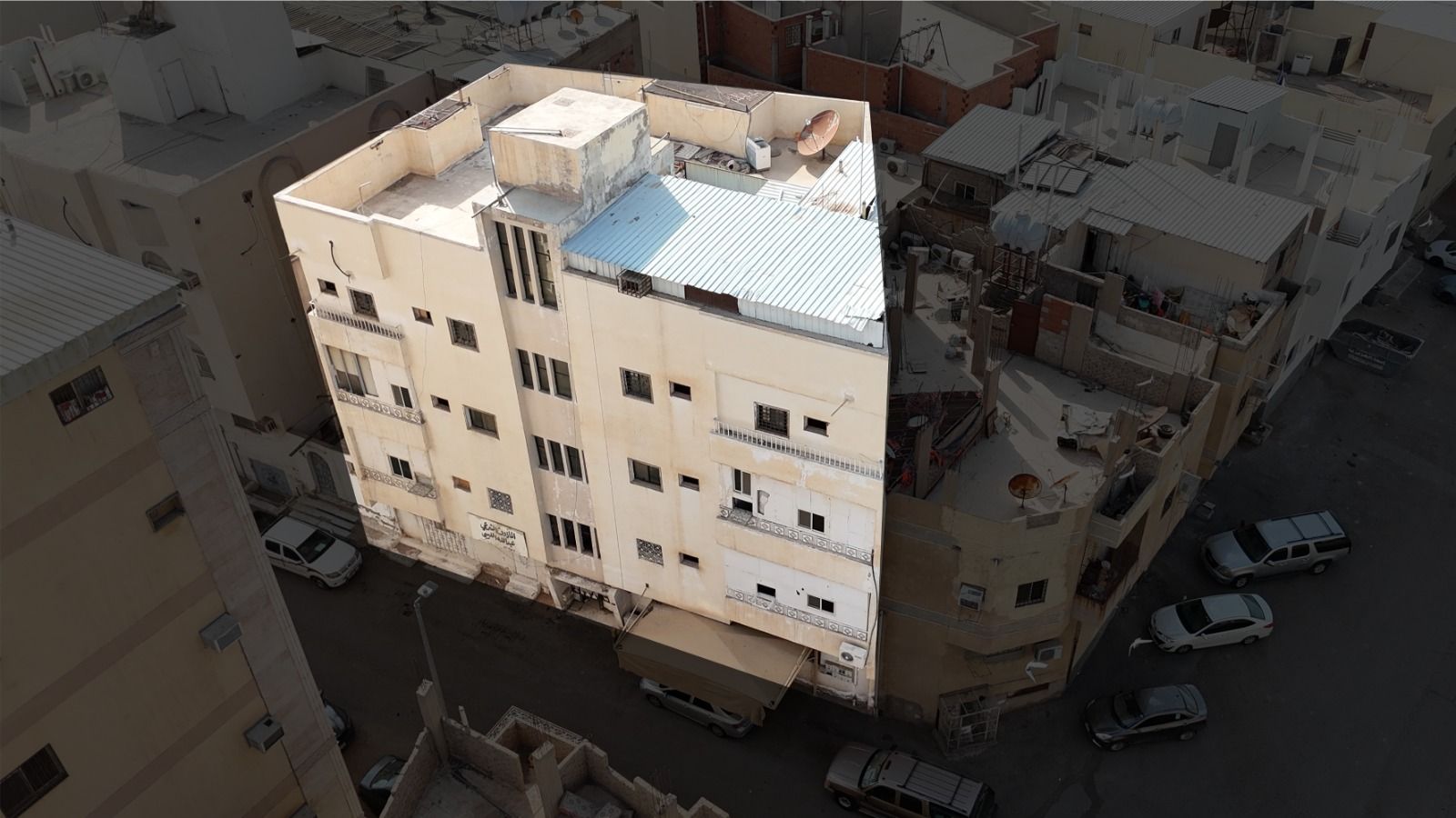 عمارة سكنية بمساحة 218.66 م صك رقم 340104018159