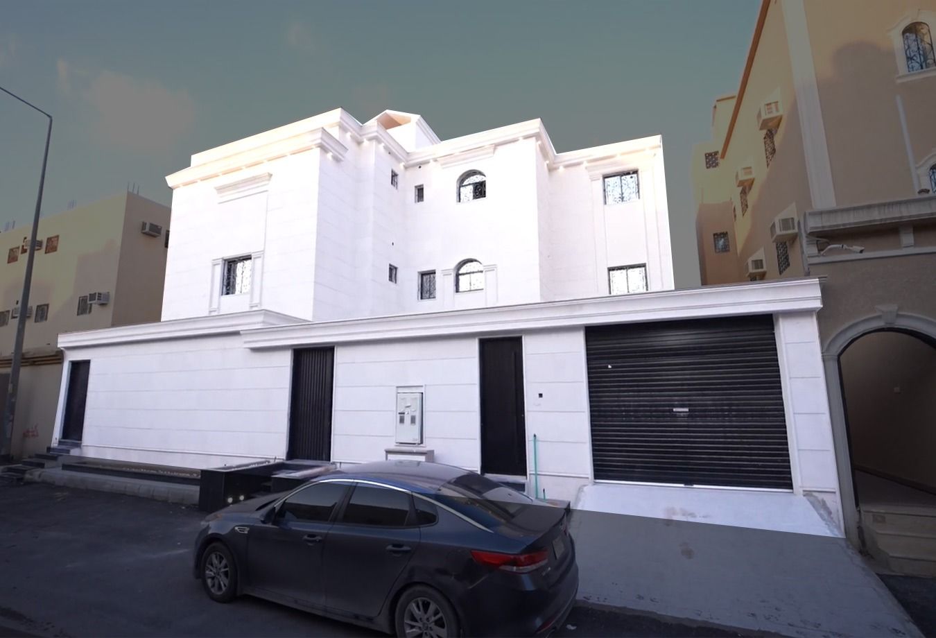 فيلا سكنية متصلة بواجهة غربية بحي الندوة / صك رقم 360026357163