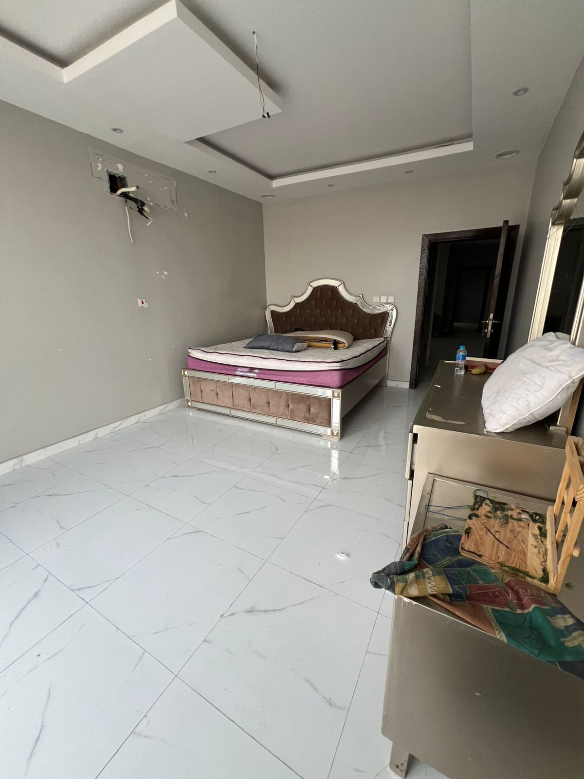 فيلا سكنية بحي ( العقيق - الخبر ) بمساحة 250 م - بصك 9776314779700000