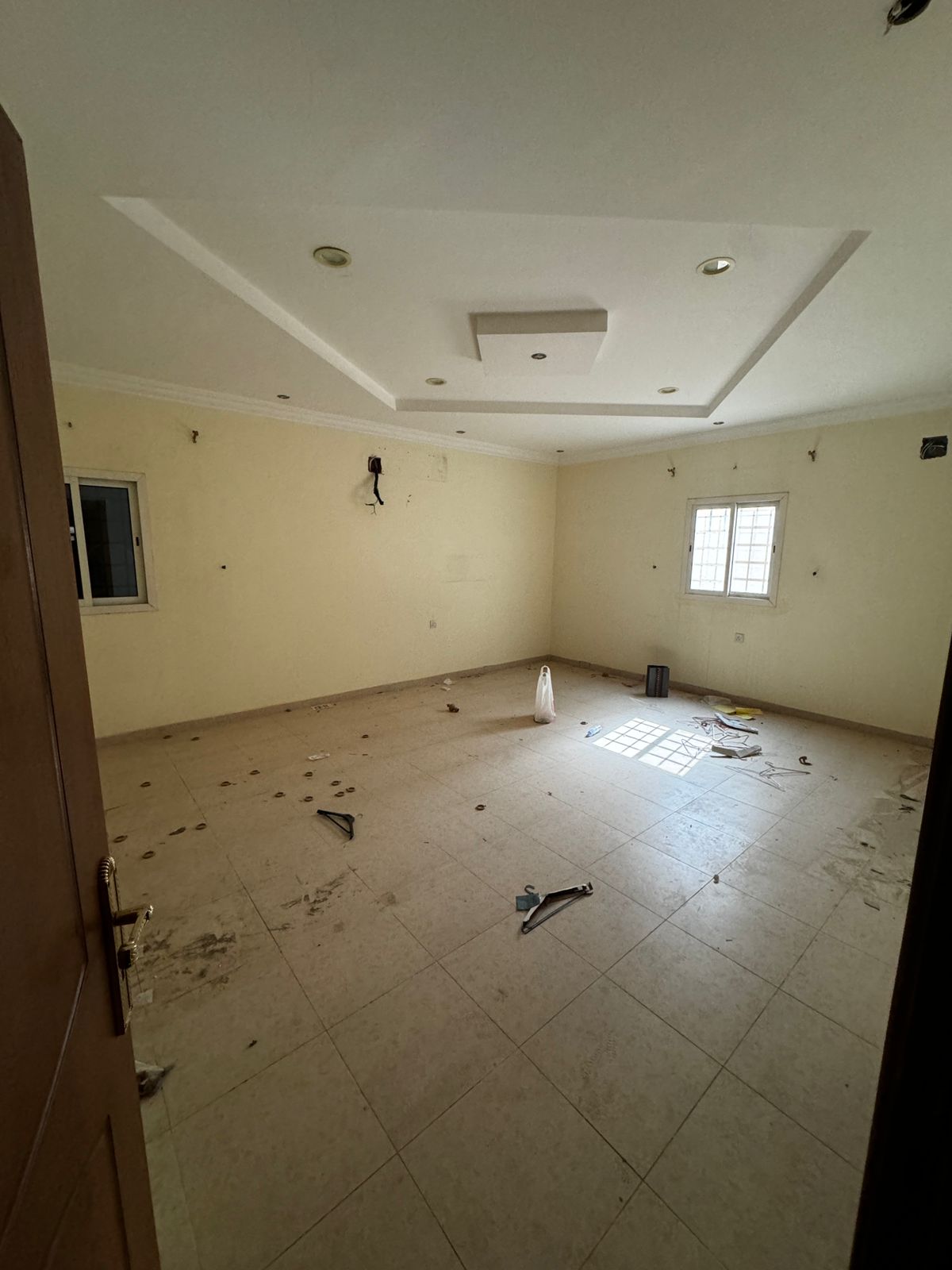 فيلا سكنية بمساحة:726م صك رقم (8658020505600000)
