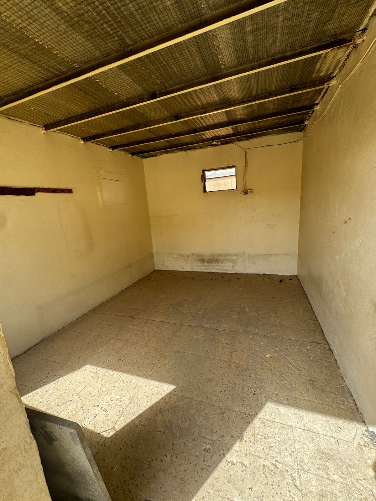 عمارة وفيلا سكنية تجارية بمساحة:875م صك رقم (460681008550)