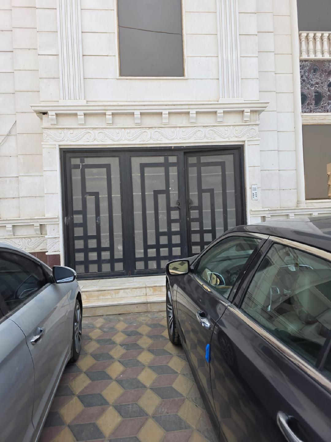 شقة سكنية عمر العقار 4 سنوات بمساحة 191.22 م ( جيزان - المحمدية ) بصك 695409003214