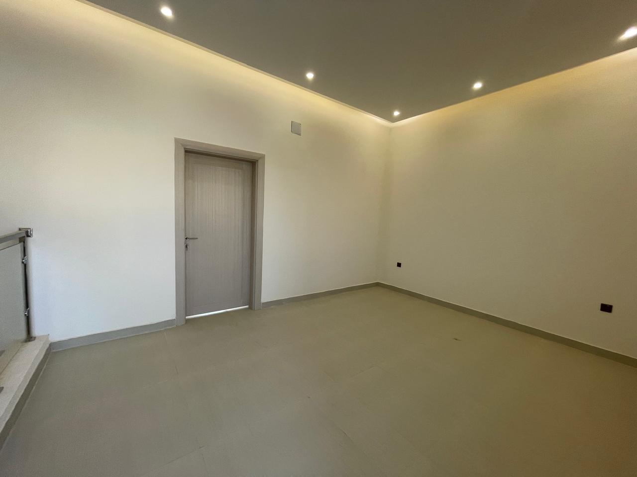 وحدة سكنية في حي الجنادرية بصك رقم 2476944605900009