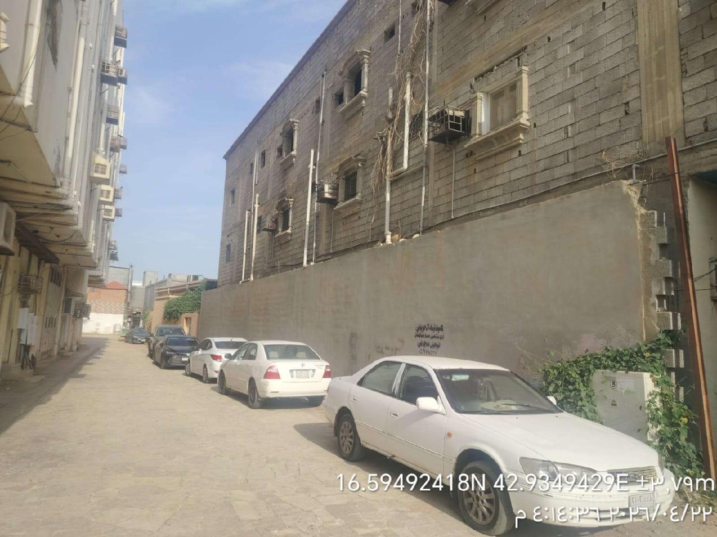 عمارتين سكنية بمساحة 774.2 م ( صامطة - المكرمية ) بصك 672704002486