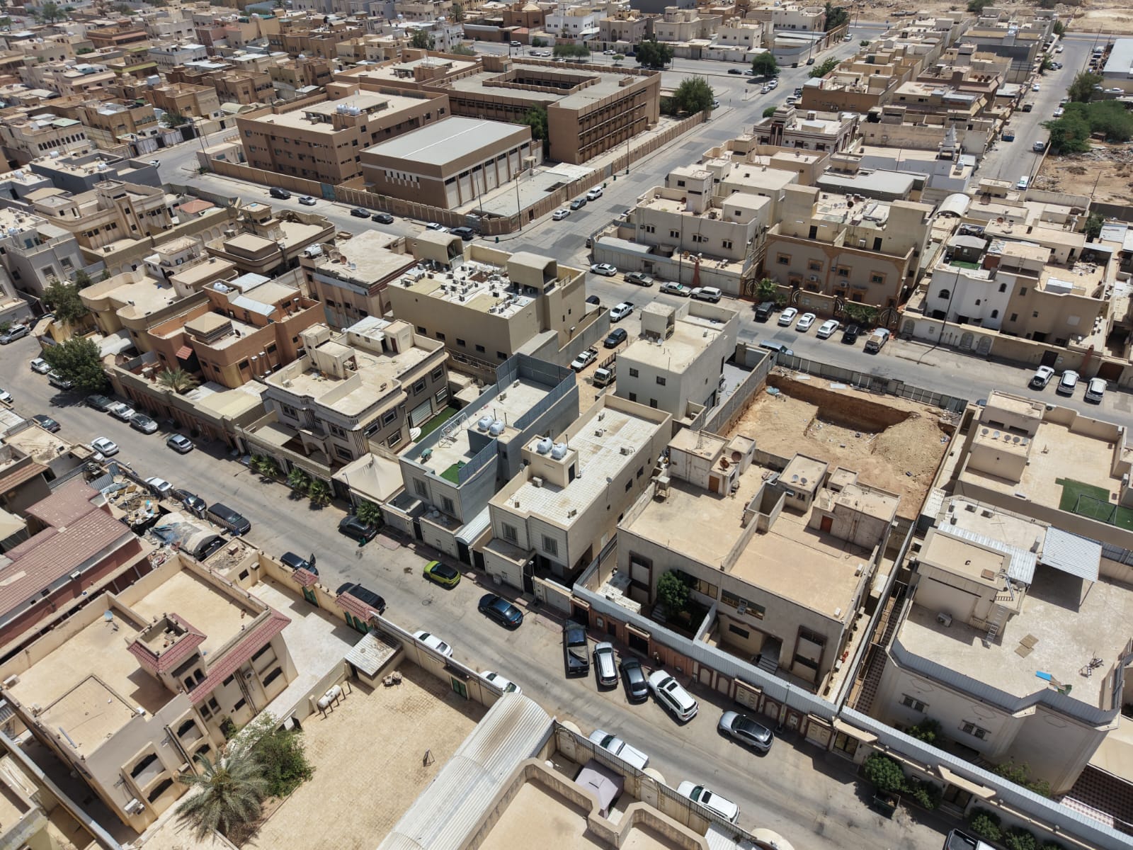 دور علوي بحي الخالدية بمدينة الرياض صك رقم / 2474228583500001