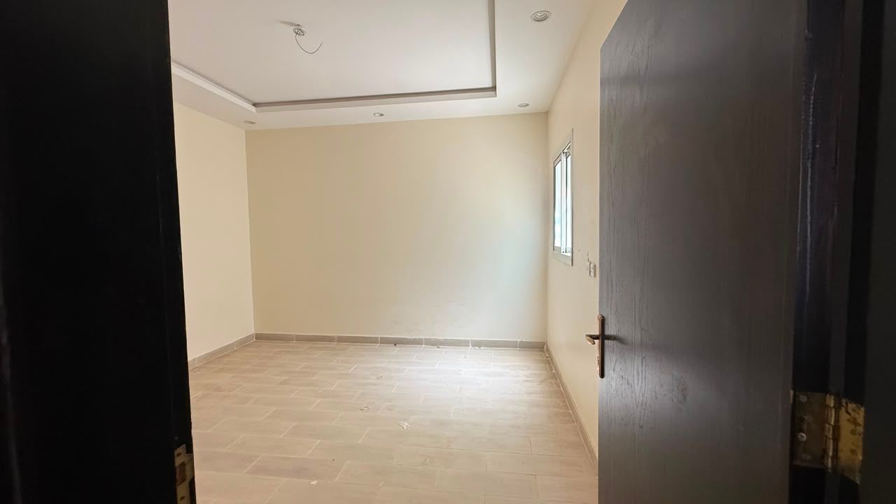 شقة حي المصيف 2 رقم صك (595707001770)