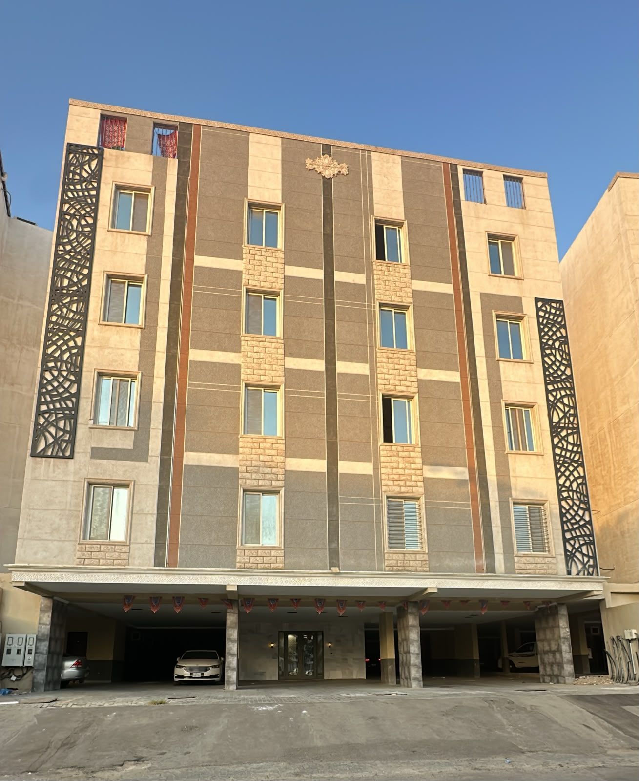 شقة روف سكنية رقم الصك 819831001440
