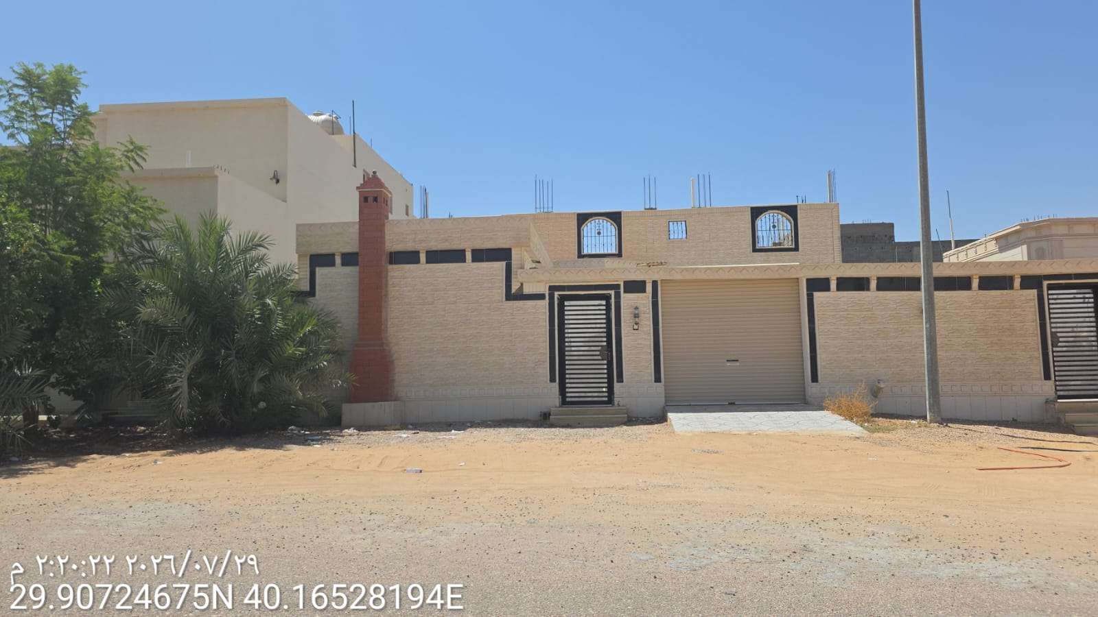 فيلا سكنية في حي جنوب الفيصلية بمساحة :600م صك رقم (395810001456)