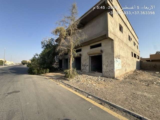 عمارة سكنية تجارية في حي حصيدة بمساحة : 300م صك رقم (460677003900)