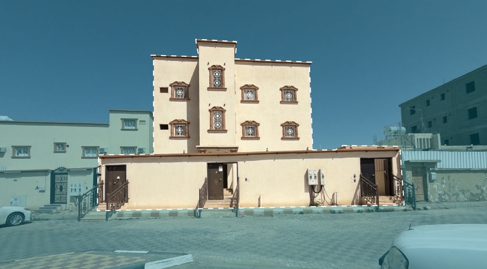 عمارة سكنية في مخطط حي الفهد بمساحة 505م قطعة رقم 663 صك رقم 371506004989