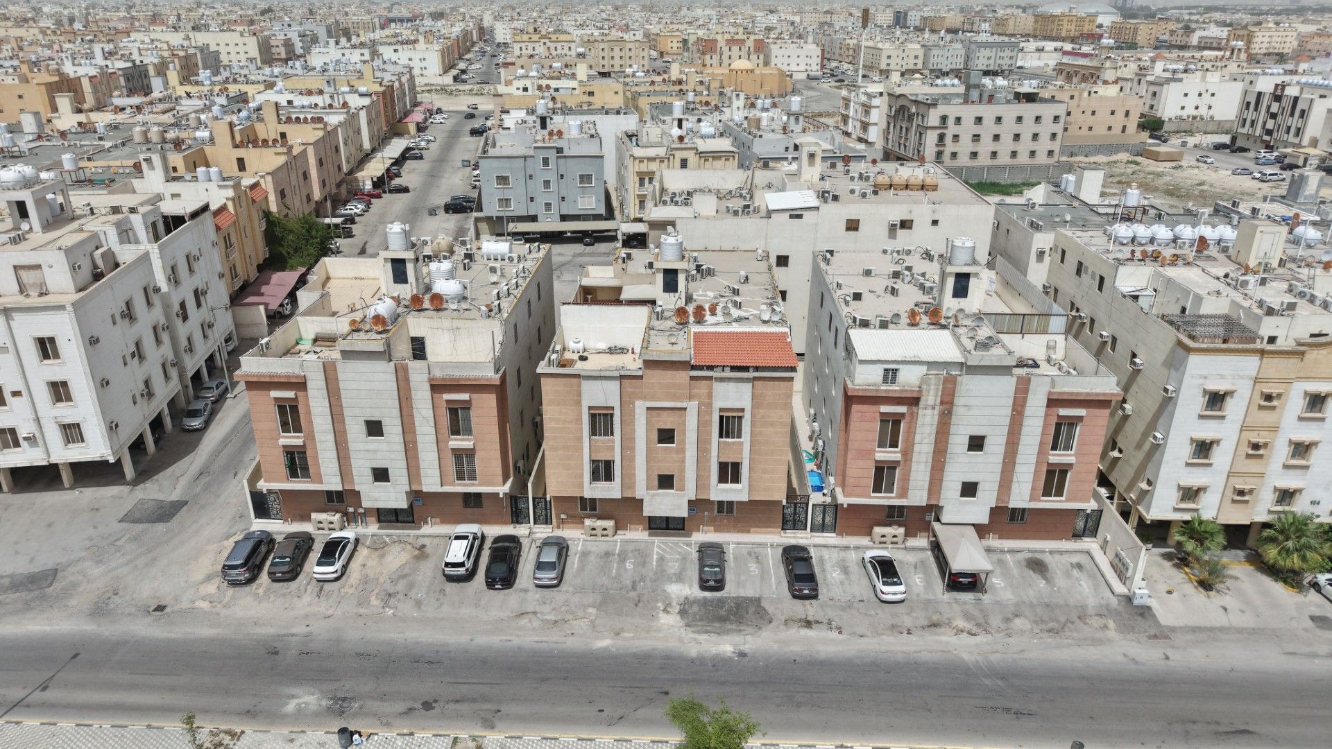 شقة سكنية مساحة 170.81م2 , حي النور - الدمام , رقم الصك : 394051001730