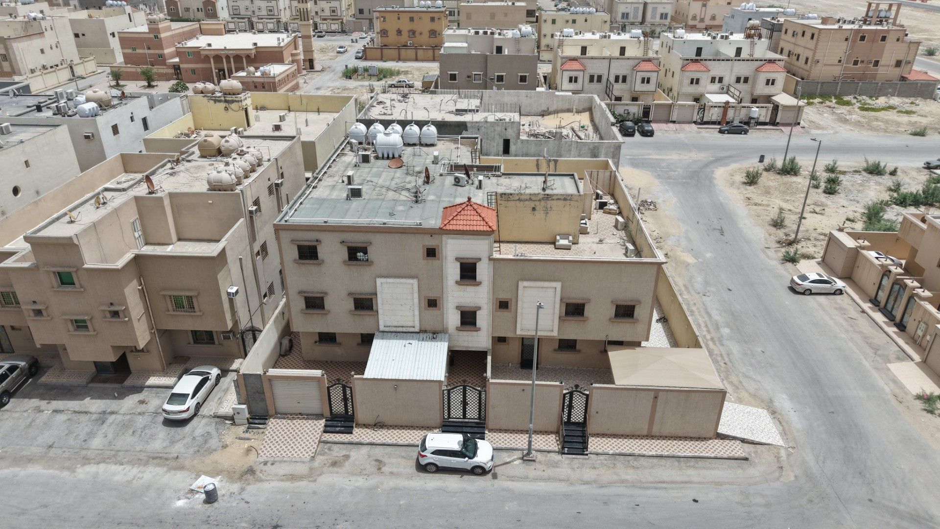 شقة سكنية بمساحة 202.62م2 , حي ضاحية الملك فهد - الدمام , رقم الصك : 330105016599