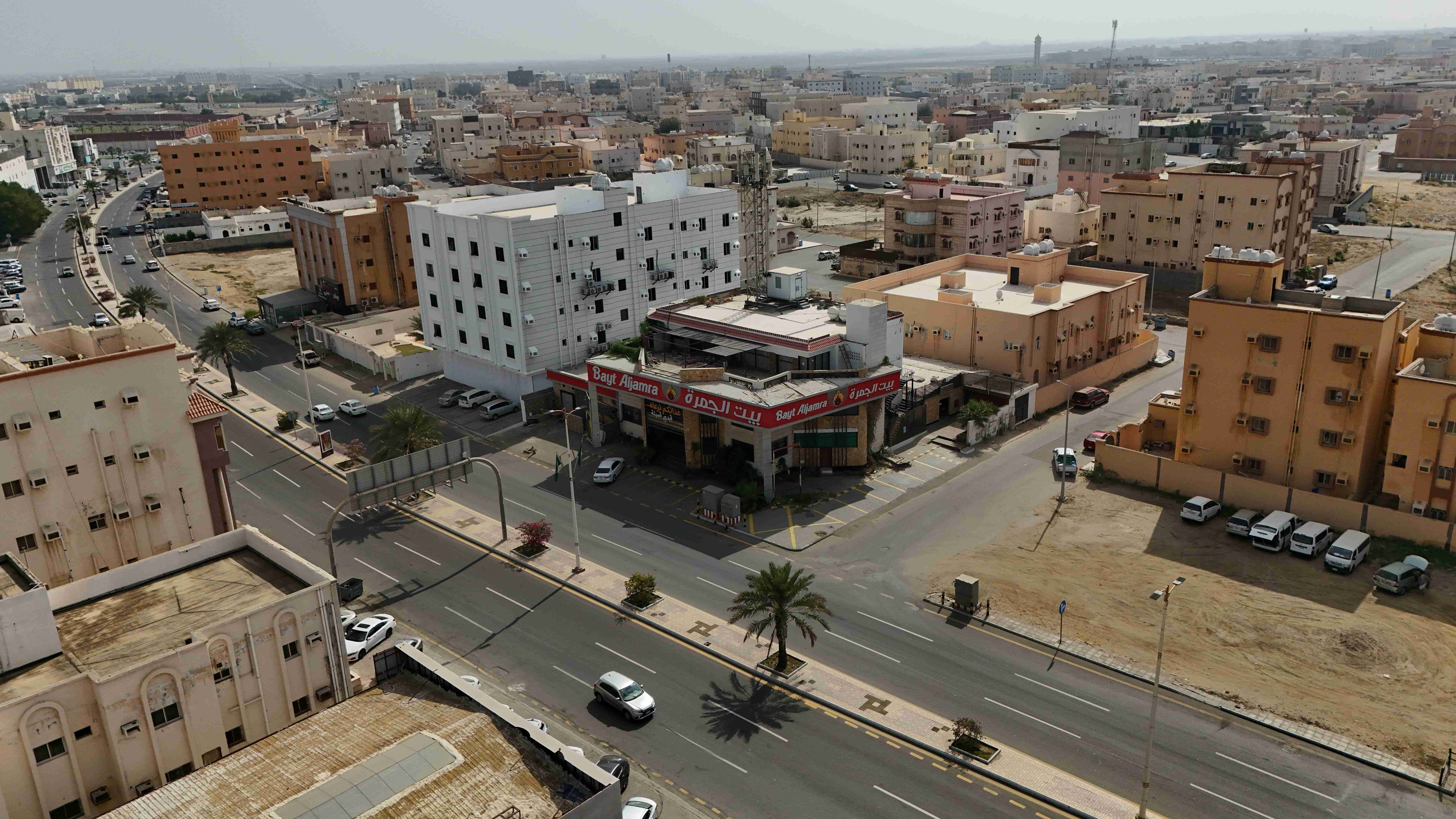 عمارة بمساحة 1600م2 حي الشاطئ , جيزان , رقم الصك : 372003014026