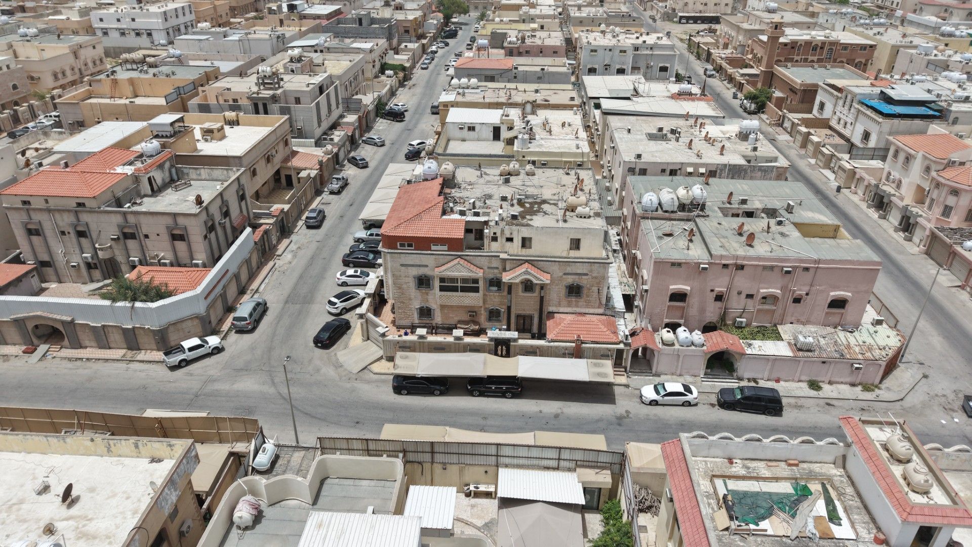 شقة سكنية بمساحة 247.65م2 , حي بدر -الدمام , رقم الصك :794010003728
