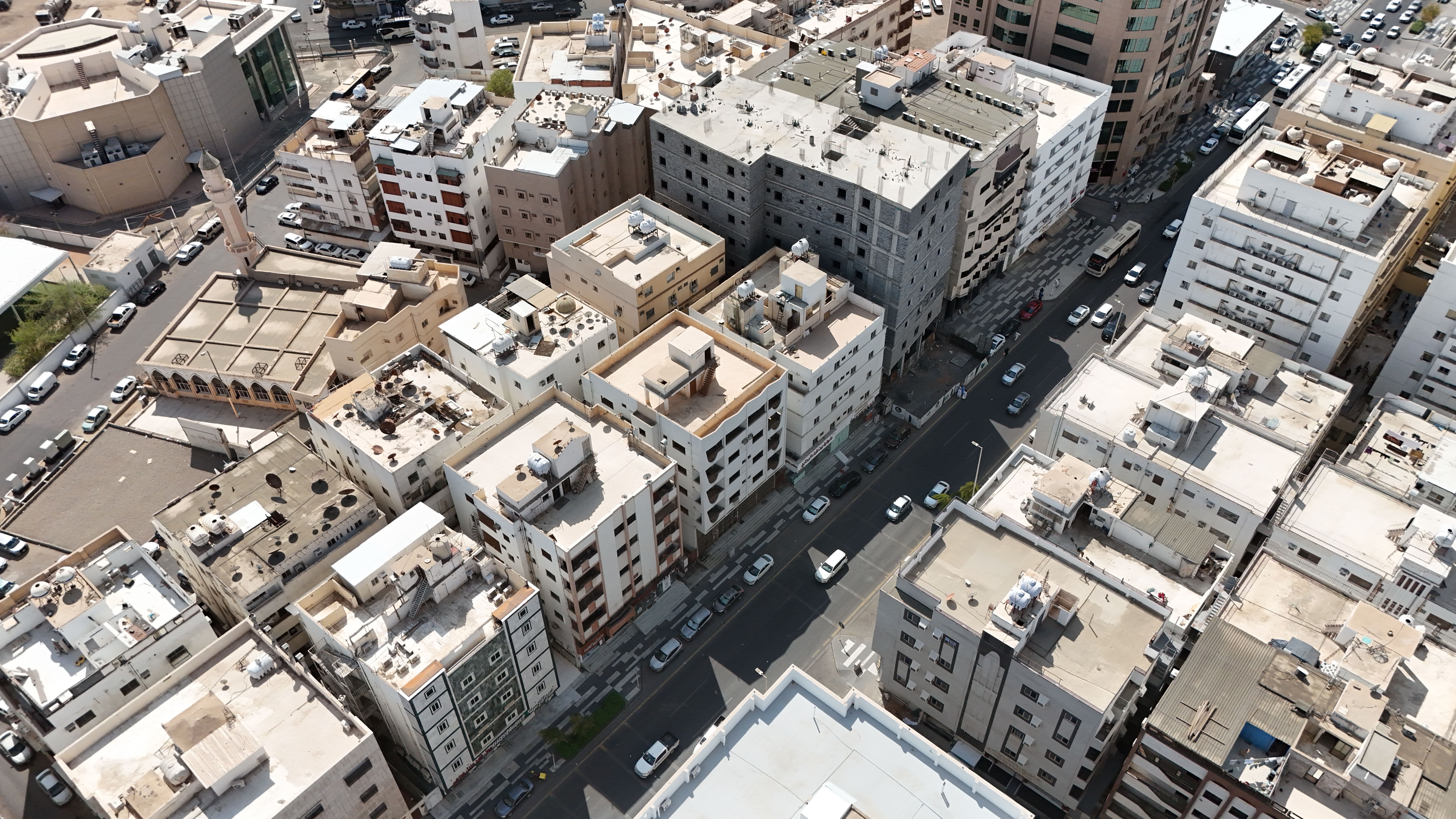عمارة سكنية تجارية حي خارج باب قباء- 460641001095