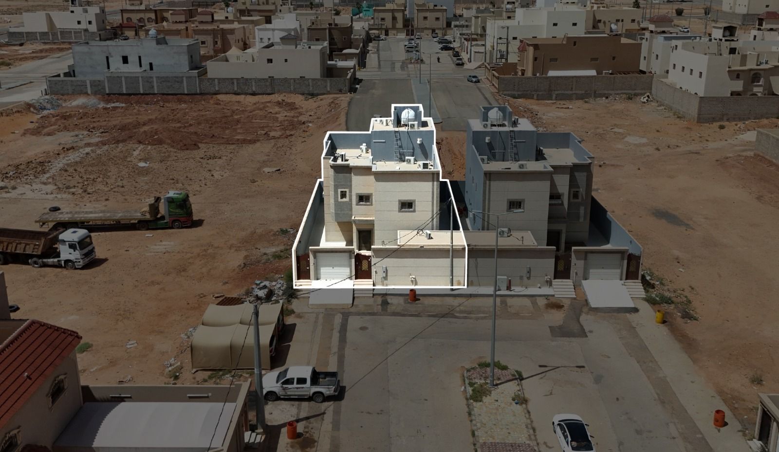فيلا سكنية في حي الورود بمساحة 330م قطعة رقم 261 / ب صك رقم 760001226221