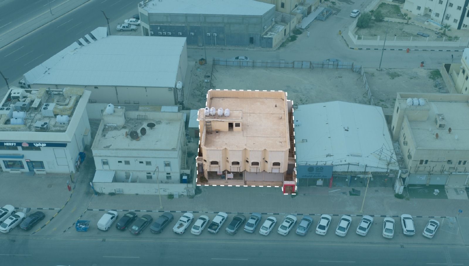 عمارة تجارية بحي البلدية صك رقم 532507008437