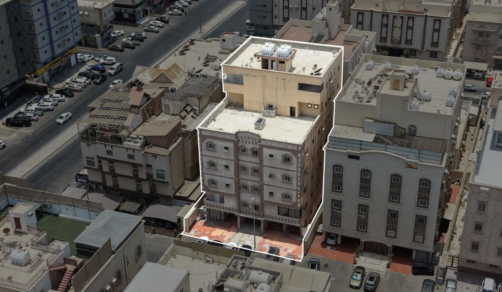 عمارة سكنية في حي مدائن الفهد بمساحة 682م قطعة رقم 193 صك رقم 720232003121