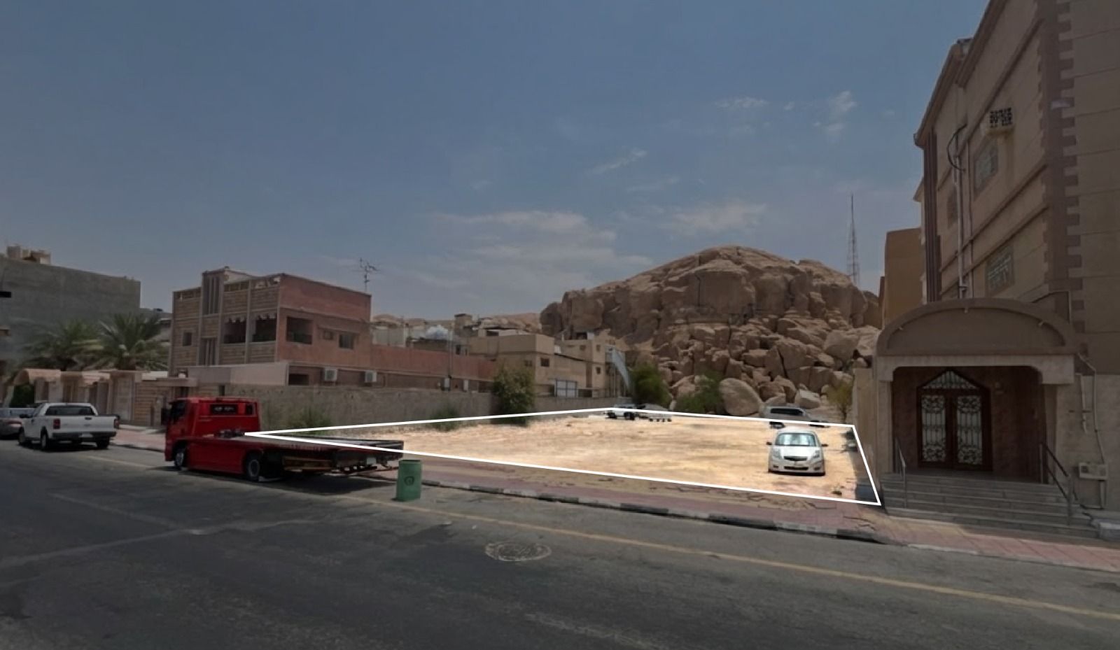 أرض سكنية تجارية في حي التويثير بمساحة 1738.54م صك رقم 260653014108